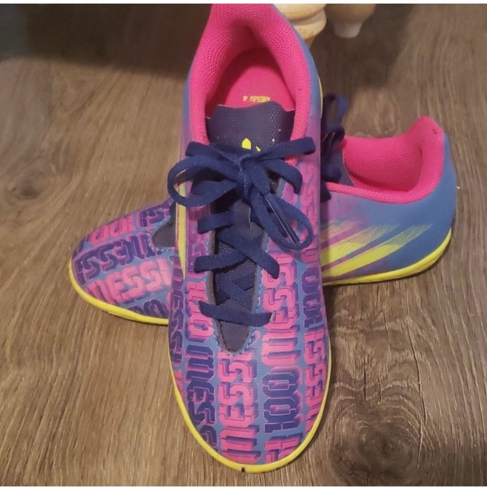 Adidas Speed Flow Messi Indoor Soccer